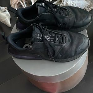 NIKE Air , Black Sport Shoes in Good Condition, Size US 7,5